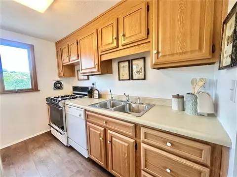203 Farmbrook Dr, Greensburg, PA 15601 photo 11