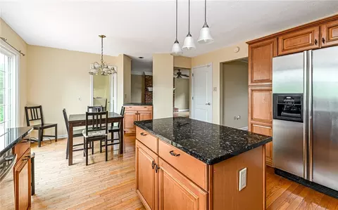 Kitchen - 302 Ridgeway Dr, Wexford, PA 15090 photo 4 of 4