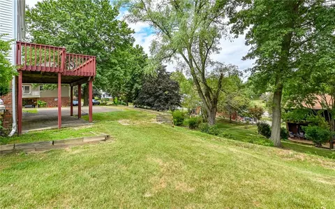 Exterior - 302 Ridgeway Dr, Wexford, PA 15090 photo 4 of 4