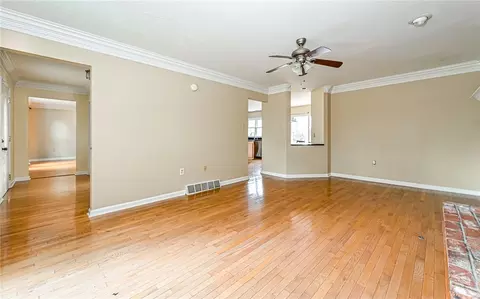 Living - 302 Ridgeway Dr, Wexford, PA 15090 photo 3 of 6