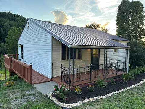 7679 Route 422 Hwy, Indiana, PA 15701
