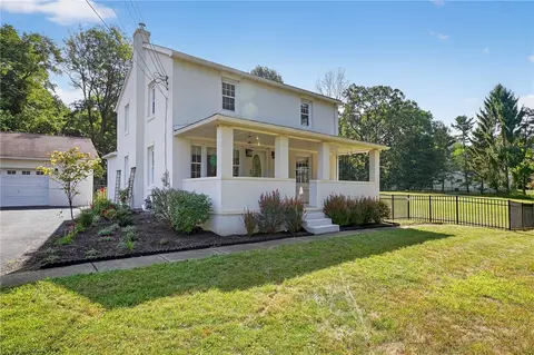 121 North Ave, Sewickley, PA 15143