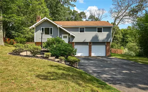 5390 Hardt Rd, Gibsonia, PA 15044