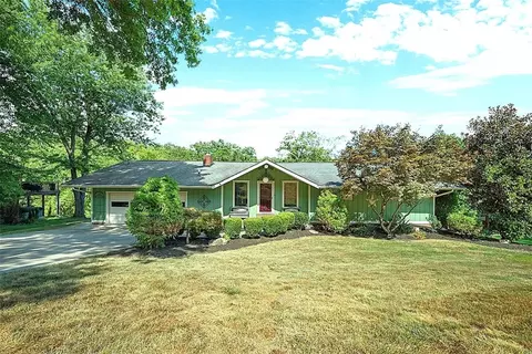 434 Robinhood Ln, Mcmurray, PA 15317