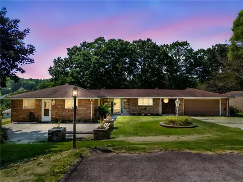 113 Cross St, Markleysburg, PA 15459