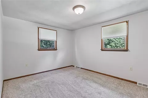 79 Edwin Dr, Irwin, PA 15642 photo 12