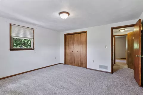 79 Edwin Dr, Irwin, PA 15642 photo 10