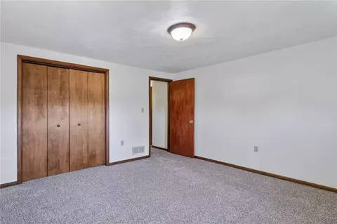 79 Edwin Dr, Irwin, PA 15642 photo 9