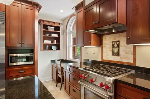 1090 Devon Rd, Pittsburgh, PA 15213 photo 14