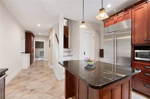 1090 Devon Rd, Pittsburgh, PA 15213 photo 13