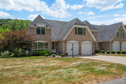 160 Saint Ives Way, Zelienople, PA 16063