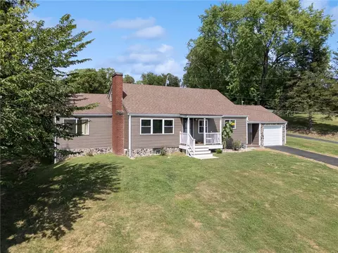 13379 Ridge Rd, Irwin, PA 15642