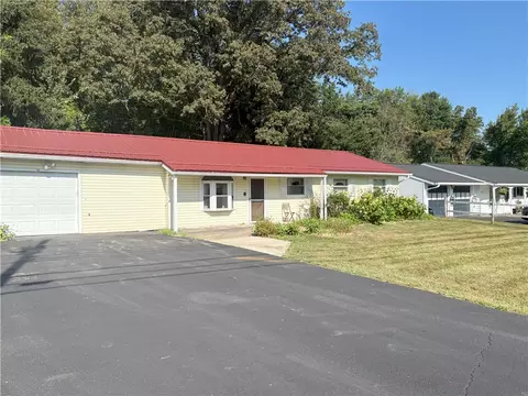 244 Sherwood Dr, Cranberry Township, PA 16066
