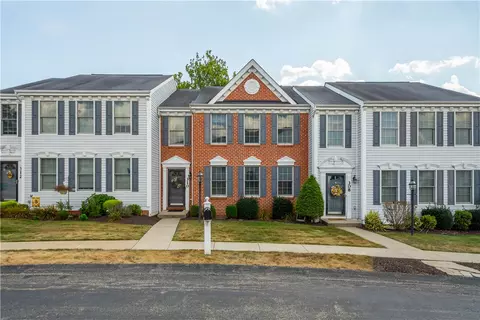 310 Trotwood Dr, Coraopolis, PA 15108