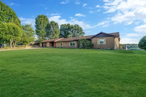 327 Dixon Blvd, Uniontown, PA 15401