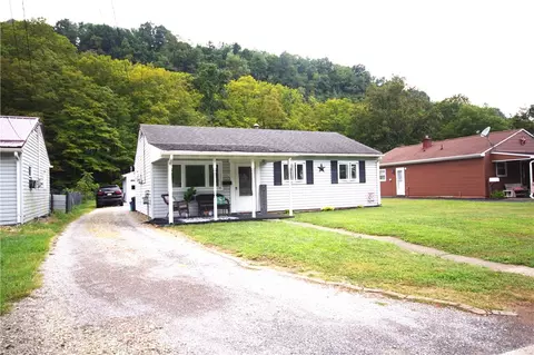 2863 N N Mdw, Natrona Heights, PA 15065