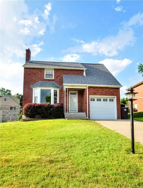 4601 Norma Dr, Pittsburgh, PA 15236