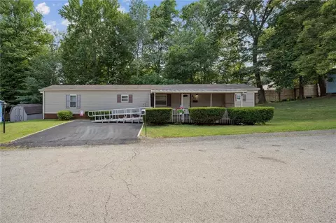 421 Perry Cir, Cranberry Township, PA 16066