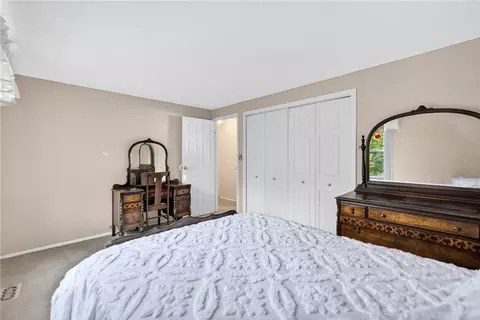 1895 Ivanhoe Dr, North Huntingdon, PA 15642 photo 10