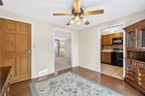 1895 Ivanhoe Dr, North Huntingdon, PA 15642 photo 5
