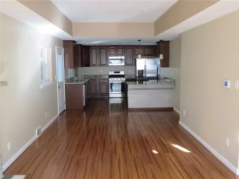 Living - 290 Mcmurray Rd, Pittsburgh, PA 15241 photo 2 of 5