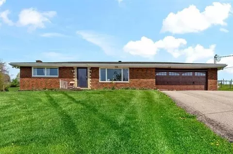 44 Kaukonen Dr, Coal Center, PA 15423