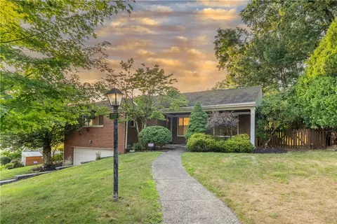 1727 Holly Ln, Pittsburgh, PA 15216
