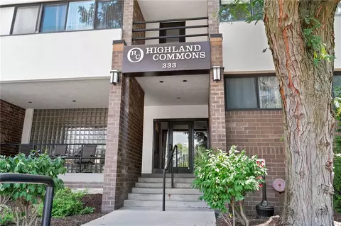 333 S Highland Ave #304, Pittsburgh, PA 15206