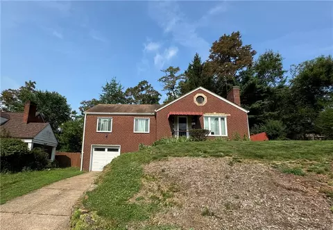 2075 Kendon Dr W, Pittsburgh, PA 15221