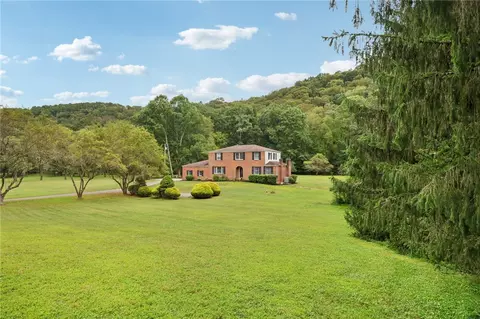 748 Four Mile Run Rd, Ligonier, PA 15658