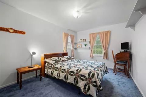 Bedroom - 116 Williamsburg Pl, Irwin, PA 15642 photo 9 of 10