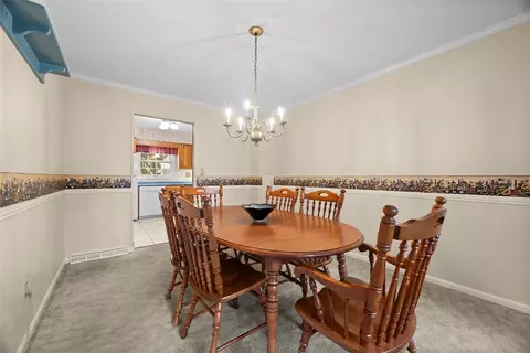 Dining - 116 Williamsburg Pl, Irwin, PA 15642 photo 1 of 2