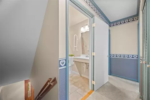 Entry Way - 116 Williamsburg Pl, Irwin, PA 15642 photo 3 of 3
