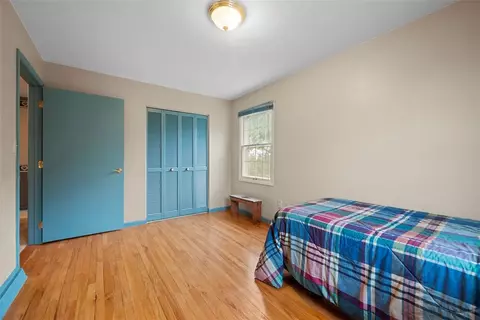 Bedroom - 116 Williamsburg Pl, Irwin, PA 15642 photo 6 of 10
