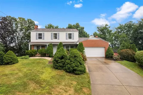 116 Williamsburg Pl, Irwin, PA 15642