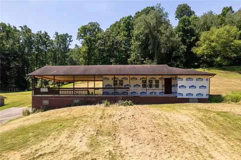 180 S California Dr, Coal Center, PA 15423