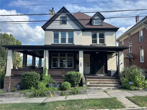 70 Kensington St, Uniontown, PA 15401