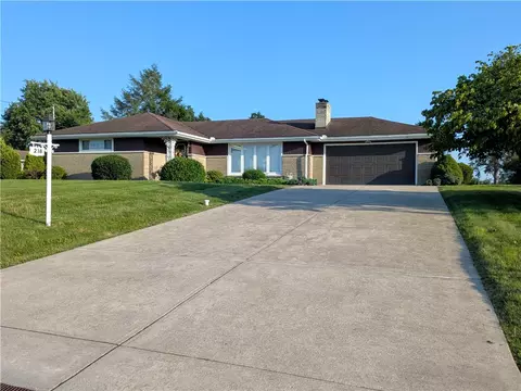 218 Paul Dr, Mount Pleasant, PA 15666