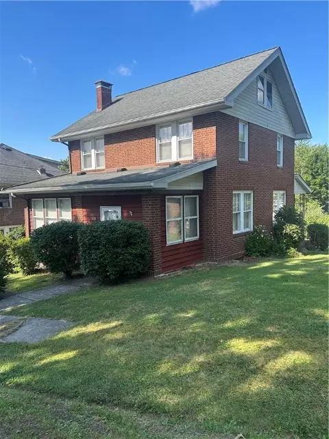 206 Franklin St, Ligonier, PA 15658