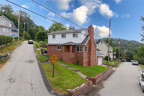 400 Congress St, White Oak, PA 15131