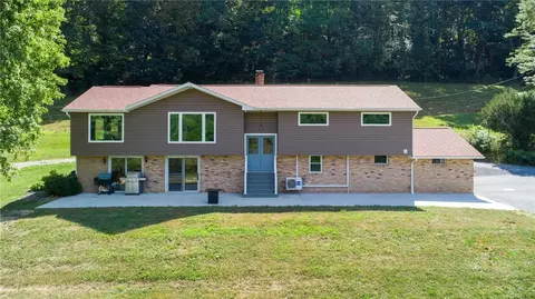 1762 Moonlite Park Rd, Hollsopple, PA 15935