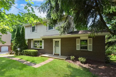 662 Huntington Dr, Cranberry Township, PA 16066