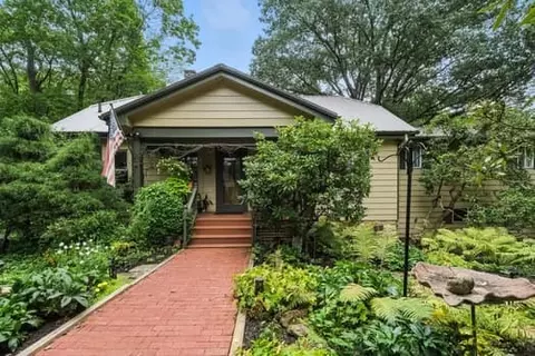417 Bellaire Rd, Bradford Woods, PA 15015