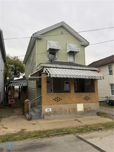 216 S 7th St, Jeannette, PA 15644