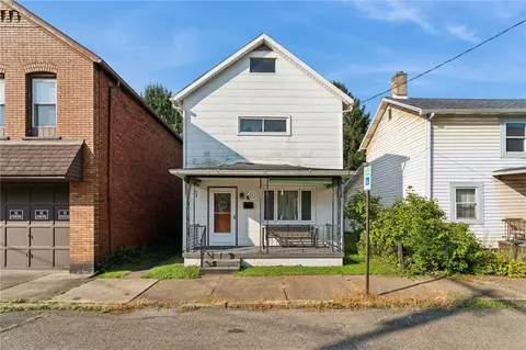 44 Walnut St, Natrona Heights, PA 15065