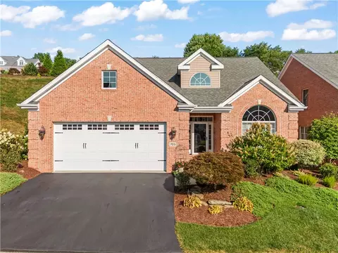 723 Crosswinds Dr, Mcmurray, PA 15317