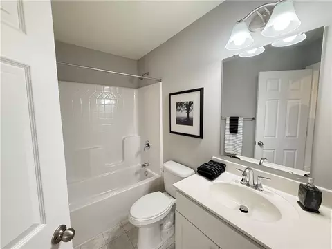 Bath - 178 Lockheed Dr, Moon Twp, PA 15108 photo 5 of 5