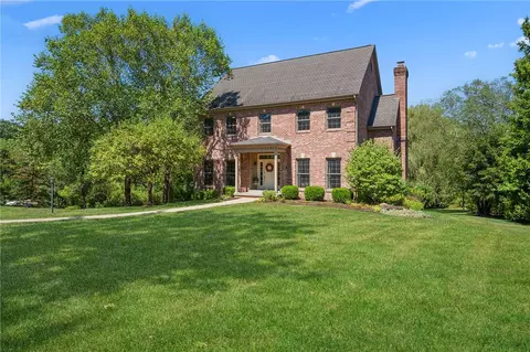 131 Greenbriar Dr, Wexford, PA 15090