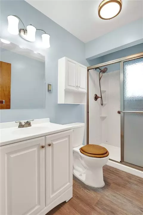 Bath - 109 Long Dr, Irwin, PA 15642 photo 1 of 1