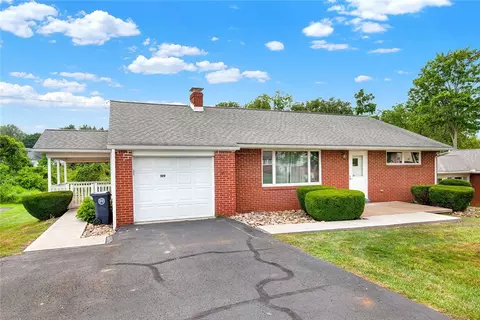 109 Long Dr, Irwin, PA 15642